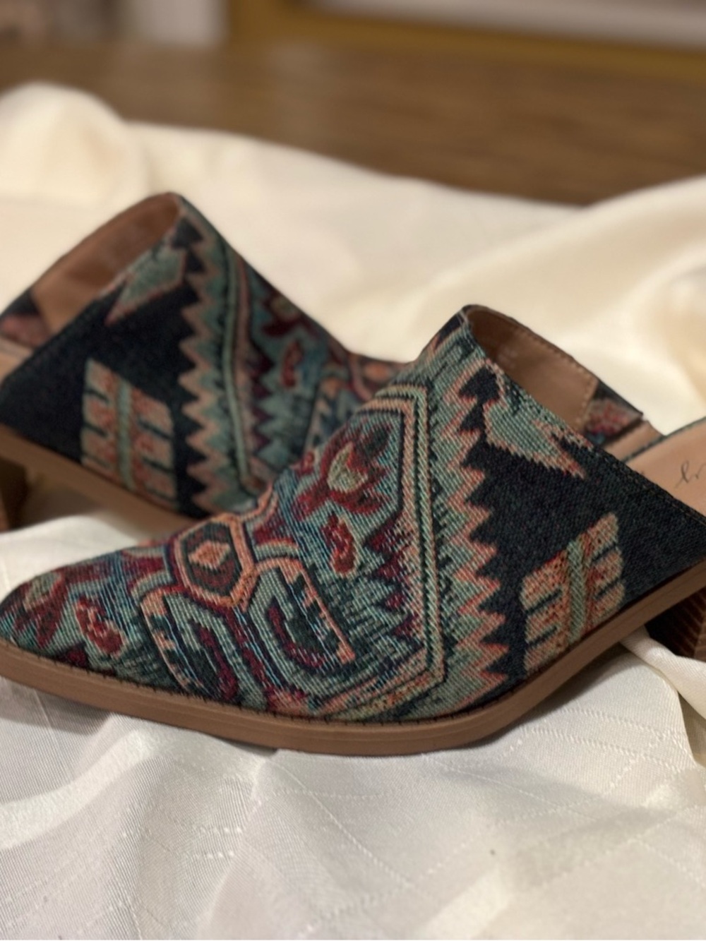 Wonderly Women's Multicolor Aztec Textile Mule Heels - Picture 4 of 6